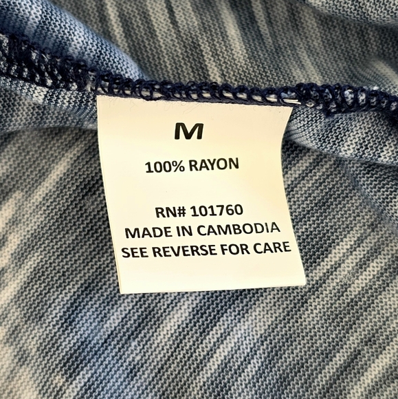 Casey Key | Navy Star Pattern Top - Picture 5 of 6